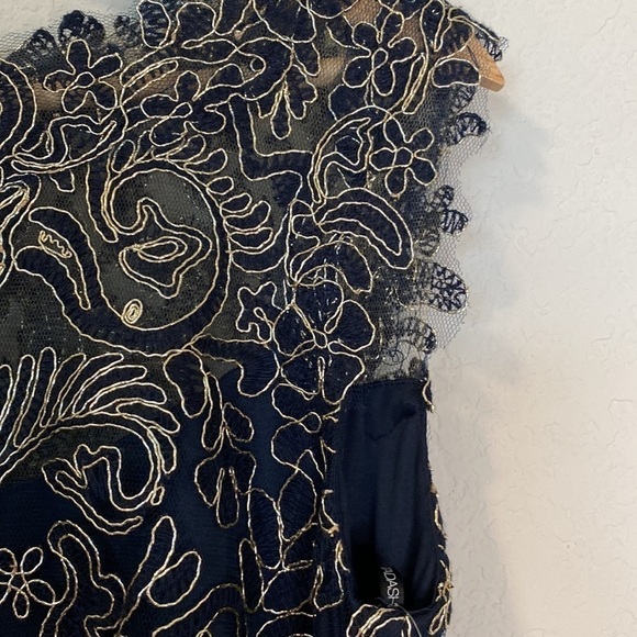 Tadashi Shoji Navy/Gold Sleeveless Gown - Size 6 - Picture 12 of 12